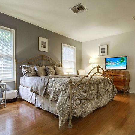 A Touch Of Cape Cod In West Hollywood Villa Los Angeles Bagian luar foto