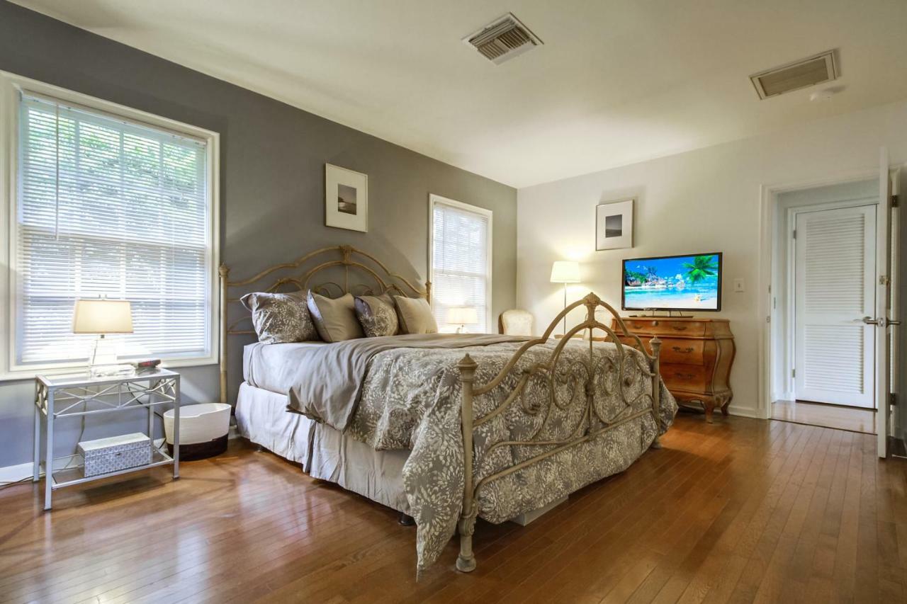 A Touch Of Cape Cod In West Hollywood Villa Los Angeles Bagian luar foto
